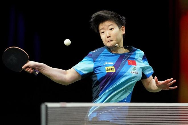 竞争激烈的 竞争激烈的